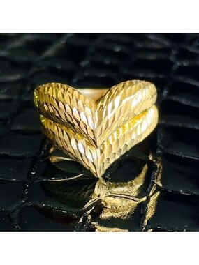 14k Gold Jacmel Mauritius JCM Etched Diamond Cut V Shape 2 Stackable Rin…